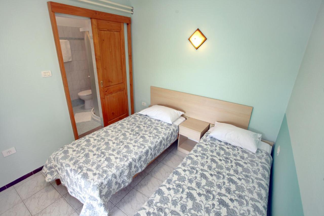 Dino Studio And Room Apartments Portorož Exterior foto